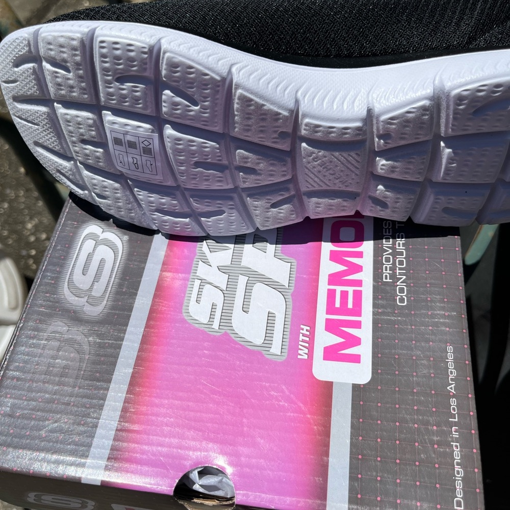 NIB Sketcher for women